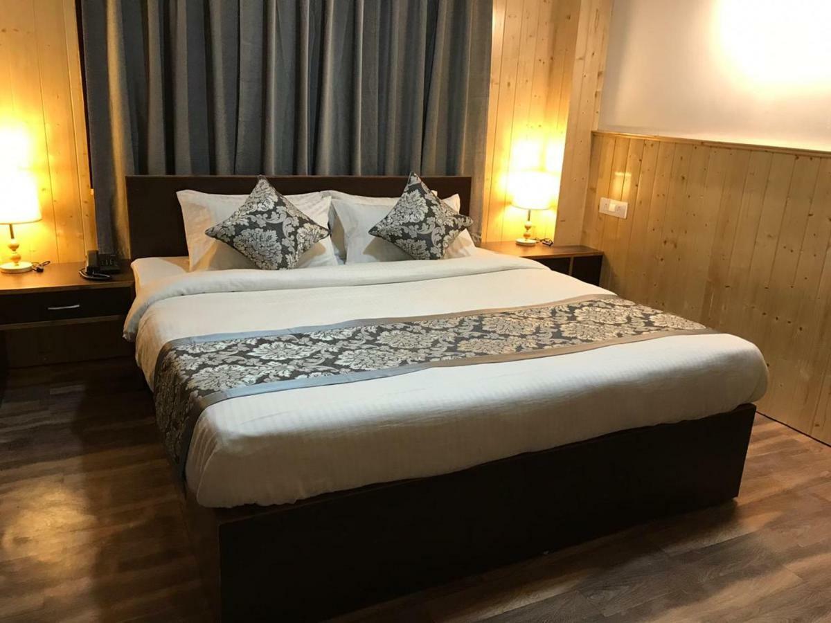 Bluben Alpine Hotel Pelling Bagian luar foto