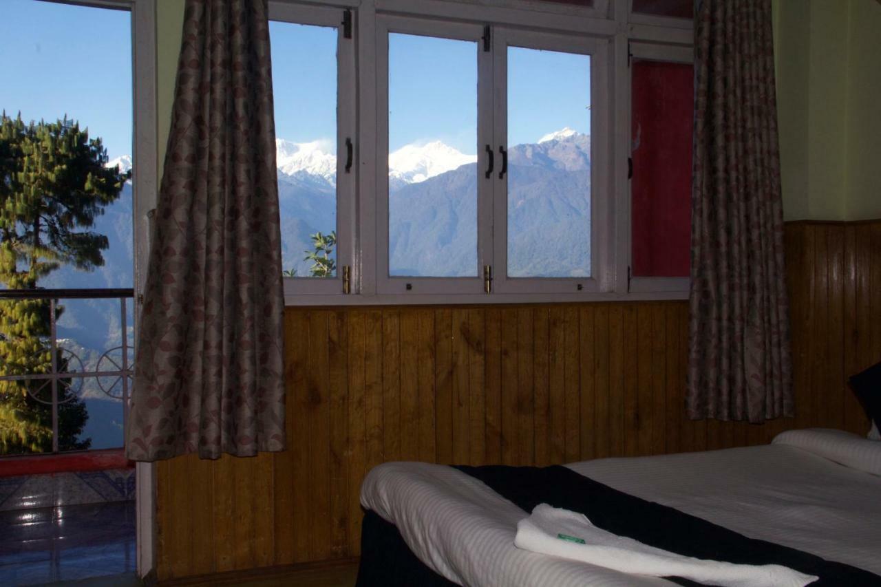 Bluben Alpine Hotel Pelling Bagian luar foto